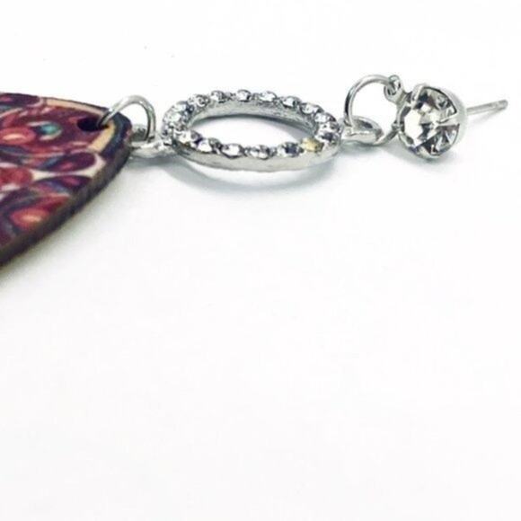 New NWT Silver-Tone Rhinestone Painted Wood Dangle Earrings - Picture 3 of 6